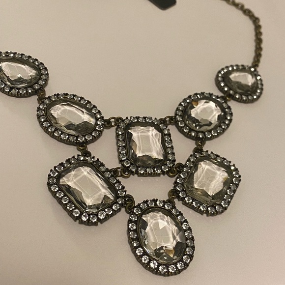 NWT J. Crew Crystal Statement Necklace - Picture 2 of 7